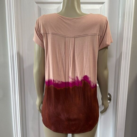 ALFANI PRINTED V-NECK  TOP - Picture 2 of 8